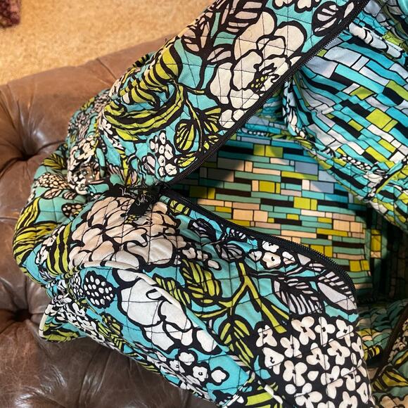 Vera Bradley blue flower tote with strap - Picture 8 of 9